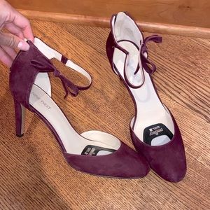 Perfect for holiday parties! Nine West maroon pumps! Worn once!